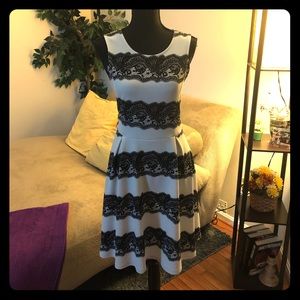Black and white dress, large
